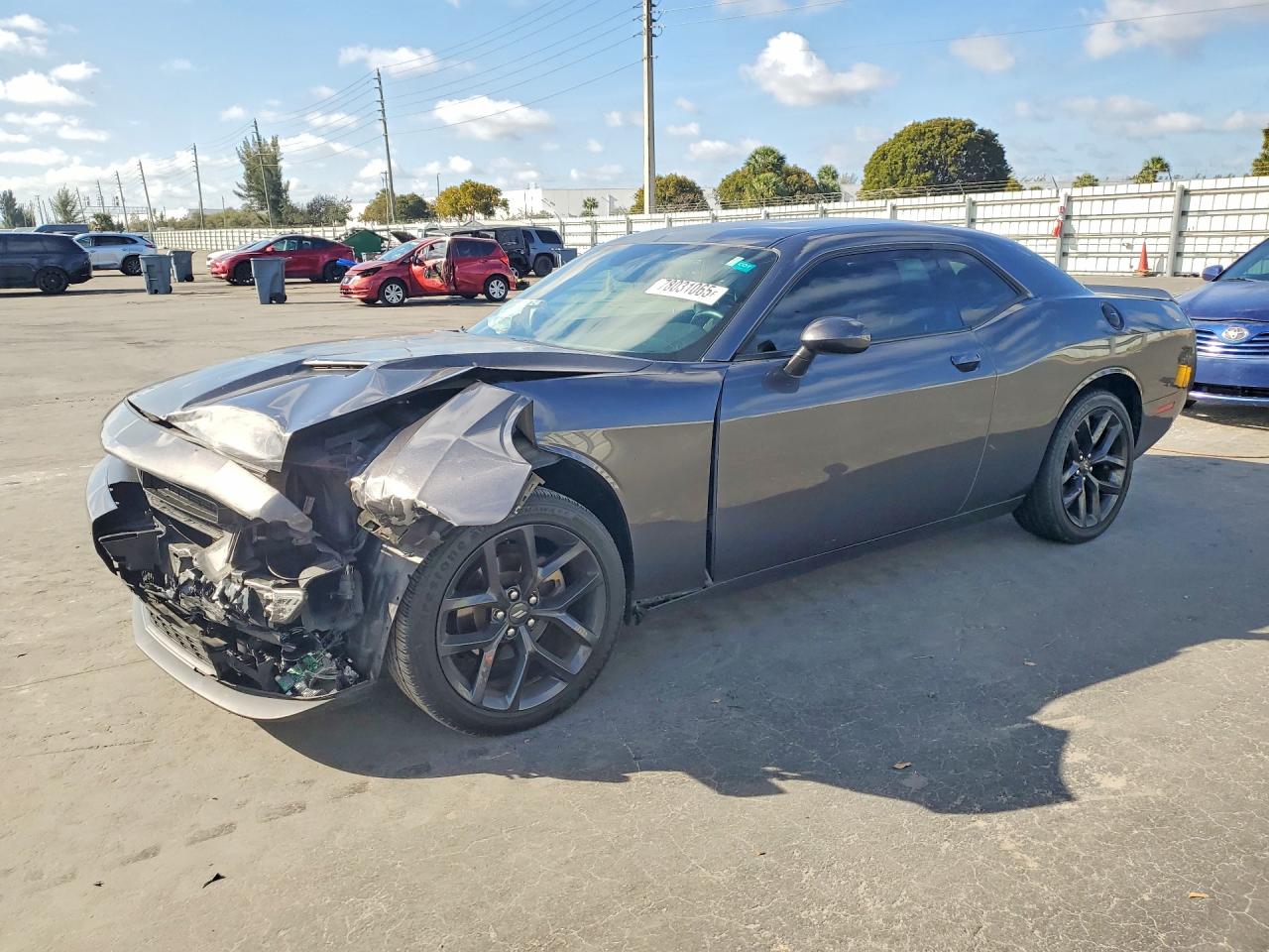 Dodge Challenger-1