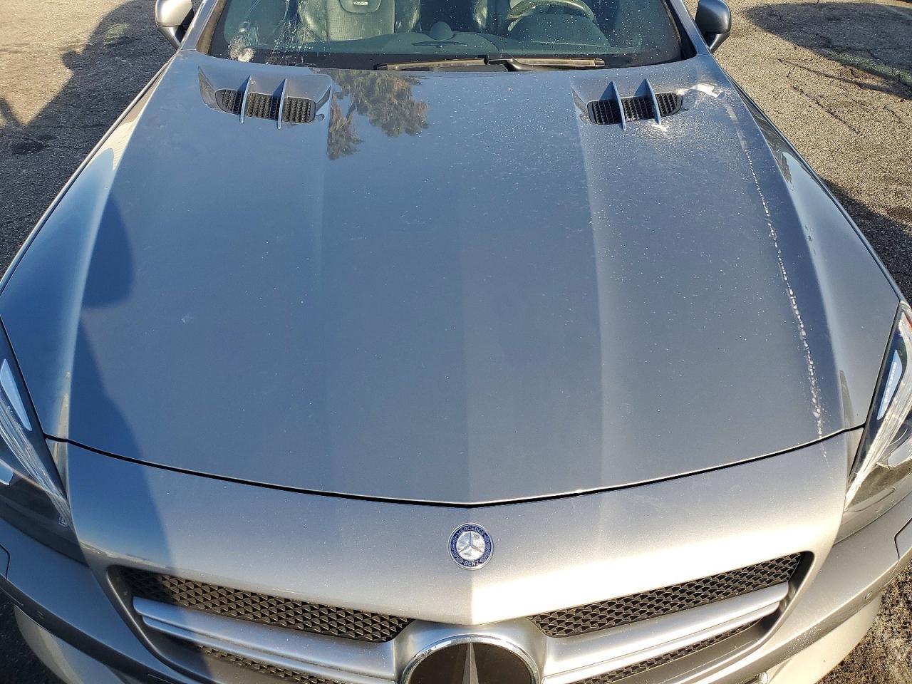 Mercedes-Benz SL-Class-11