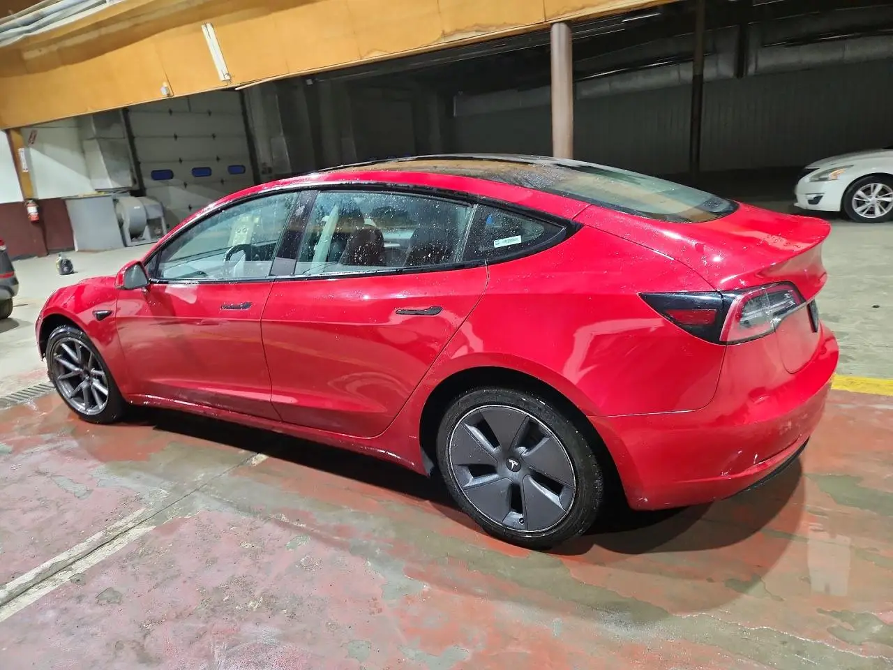 Tesla Model 3-2
