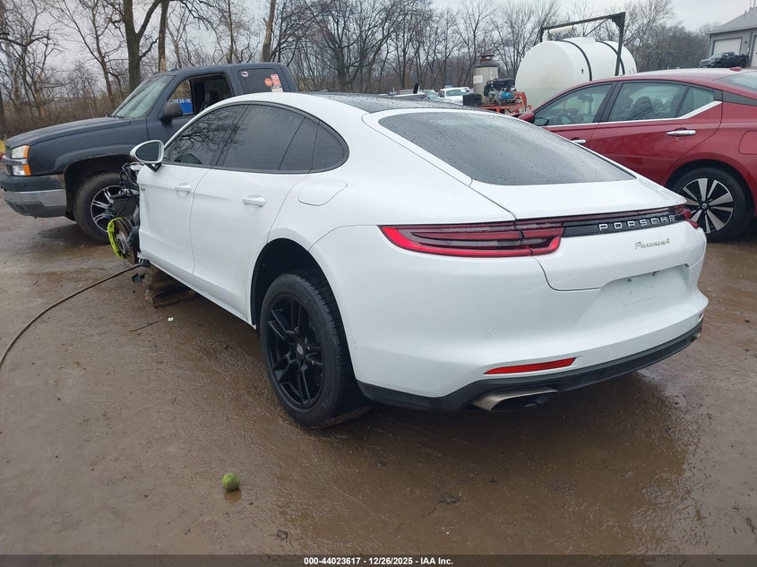 Porsche Panamera Hatchback-3