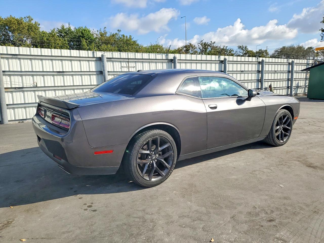 Dodge Challenger-3