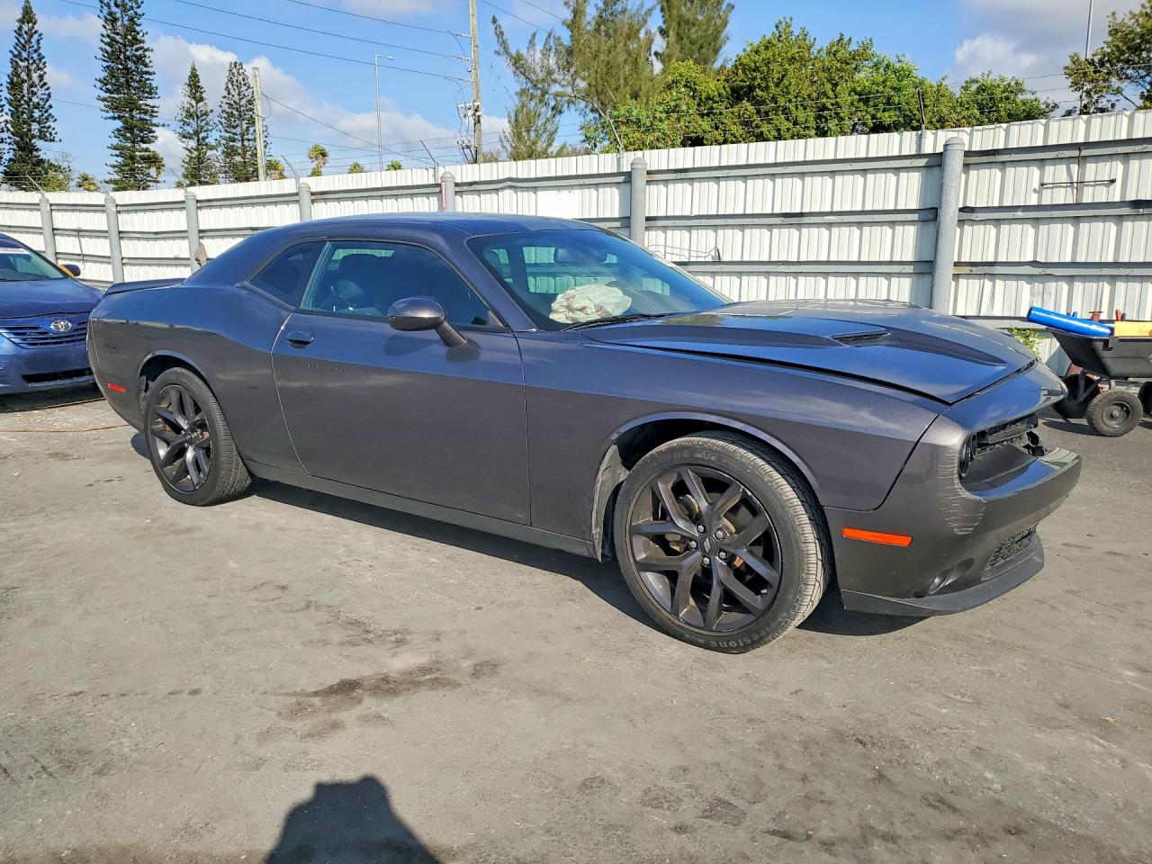 Dodge Challenger-4