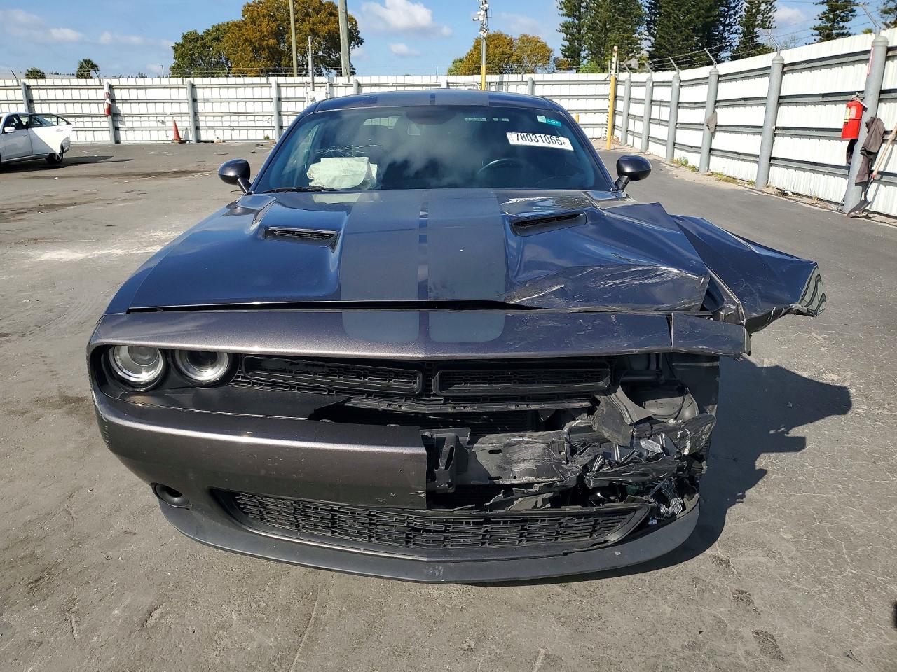 Dodge Challenger-5
