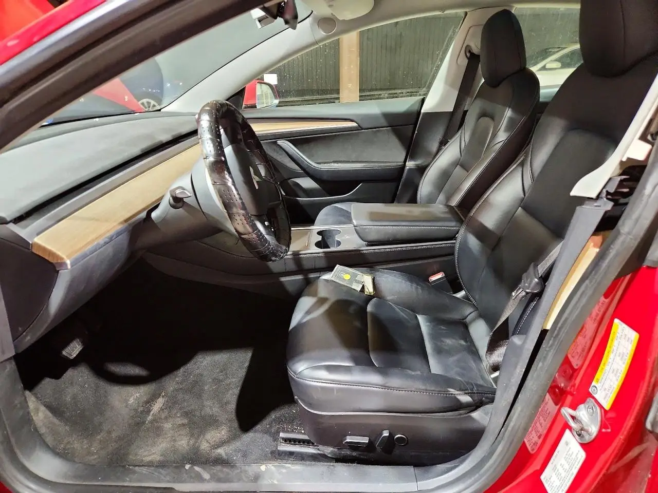 Tesla Model 3-7